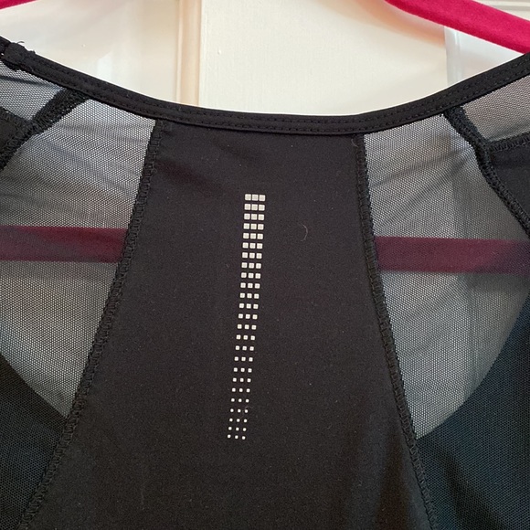 New RBX athletic shirt with netting on back shoulders-smoke free home - Picture 3 of 3